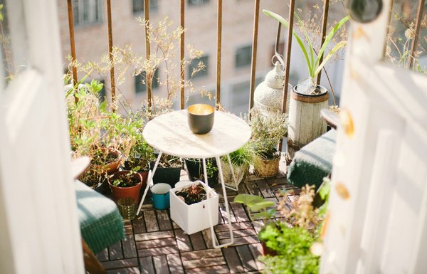 Comment créer un jardin zen sur un balcon étroit ?